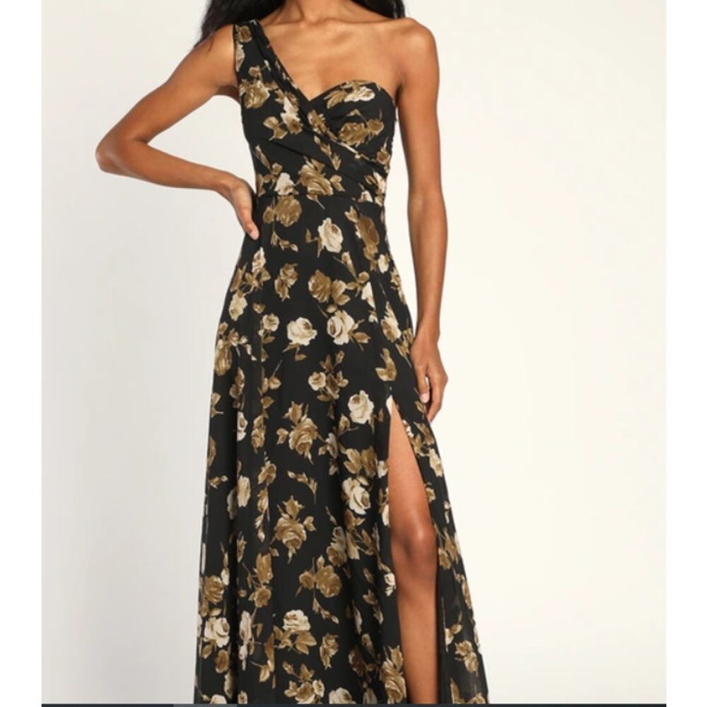 LULU'S SZ S Black Fashionably Refined Floral Print One-Shoulder Maxi Dress B145